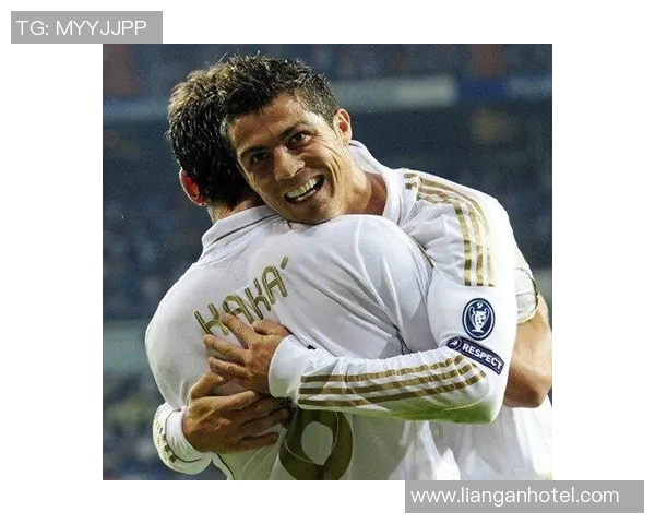 卡卡足球明星的辉煌历程与当今足坛的影响力分析