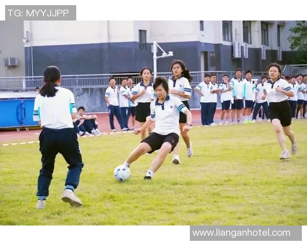 南山足球组队活动启动共同追逐绿茵梦想的热血青春之旅