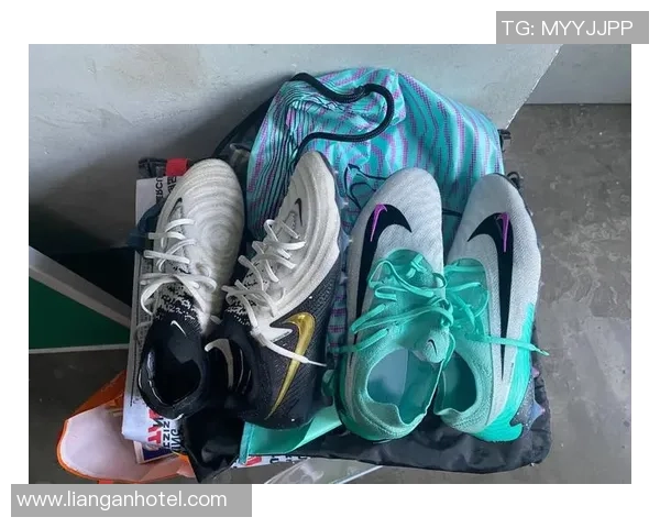 提升球员表现的秘密武器足球球员鞋垫的选择与使用技巧解析 提升球员表现的秘密武器足球球员鞋垫的选择与使用技巧解析